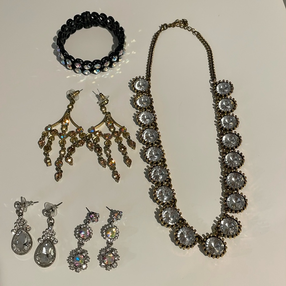 Retro Jewelry bundle - 1 Necklace 1 bracelet and 3 earrings bundle